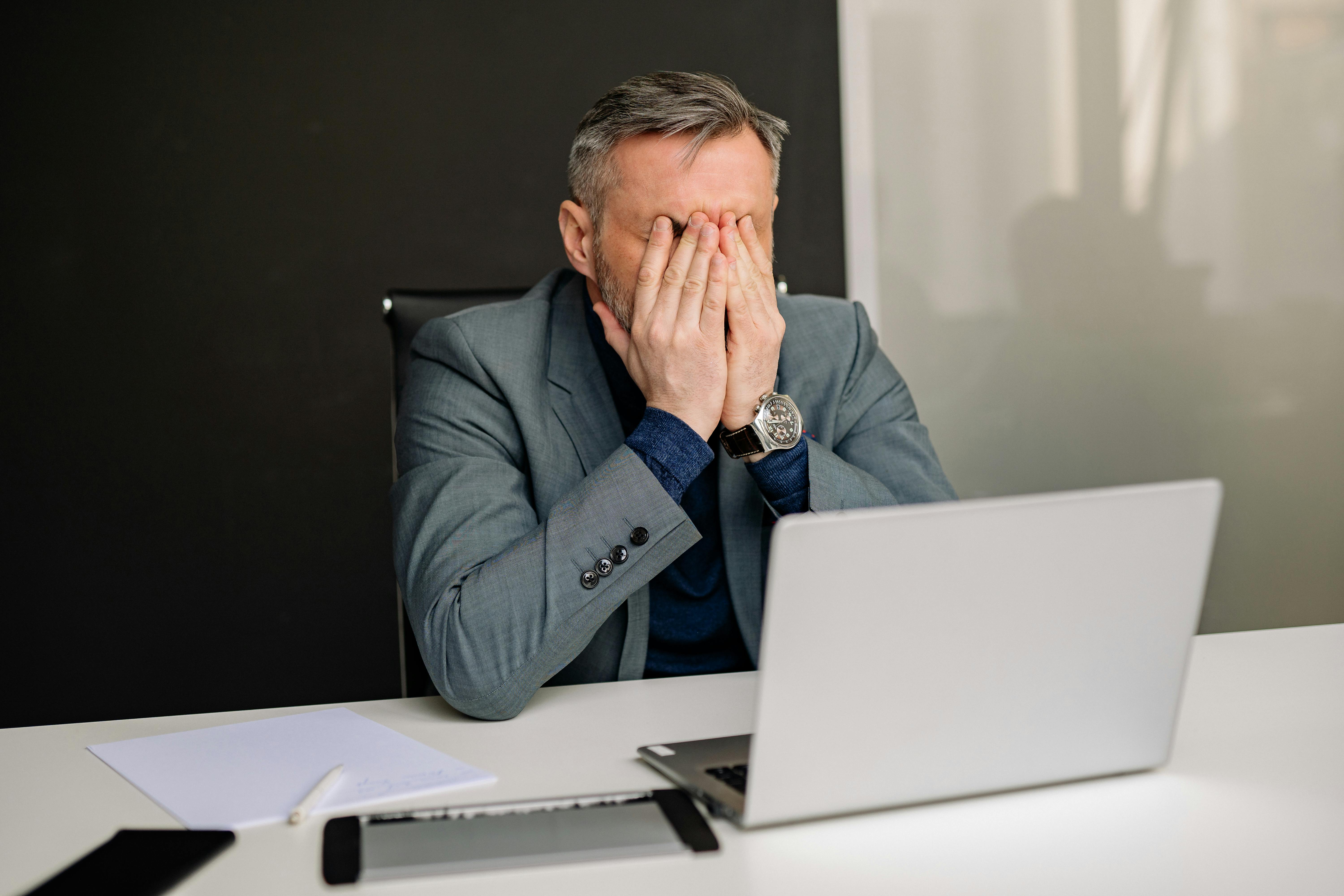 Stop met website-geknutsel: waarom ZZP'ers een professionele website nodig hebben